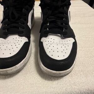 Retro Jordan Black and White Men's Sneakers